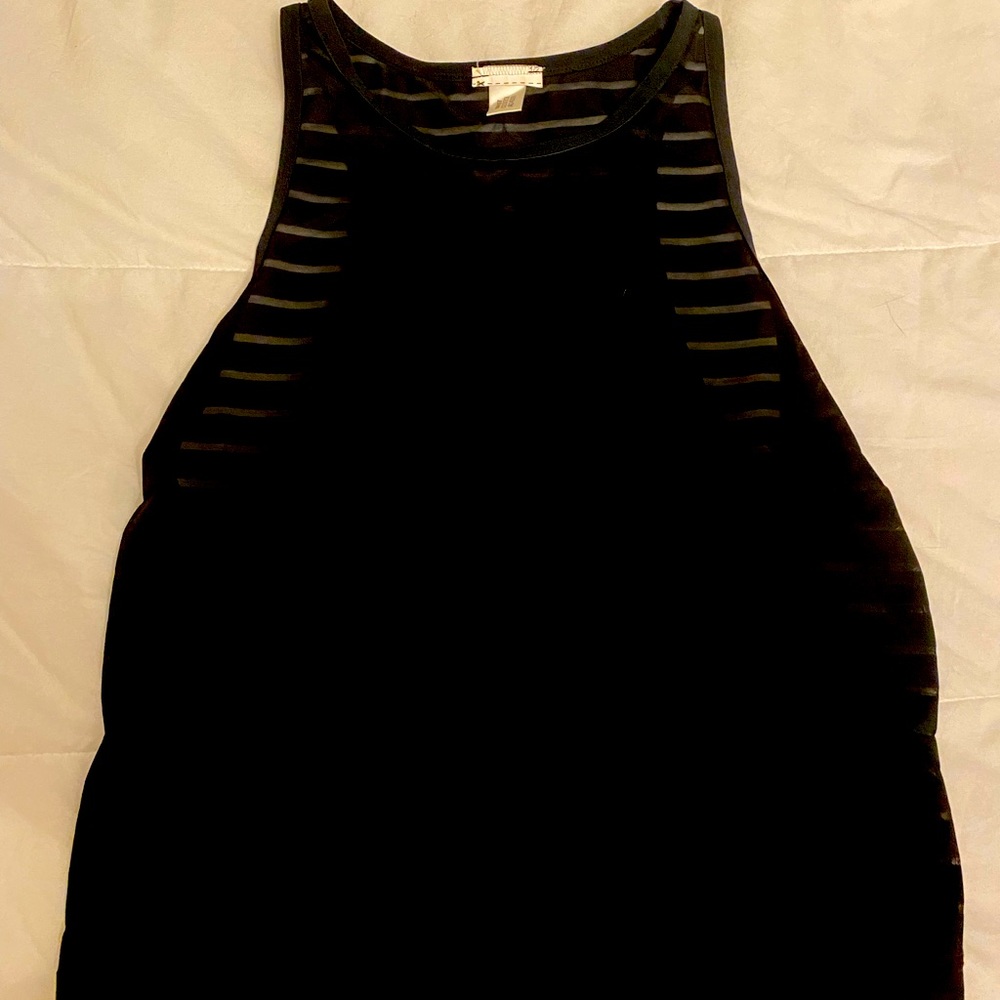 Cute women’s black Reebok cropped tank top